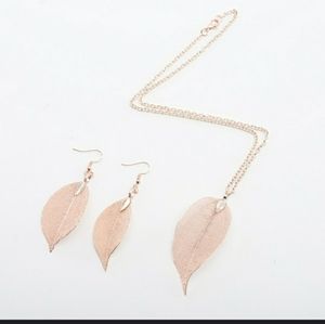 Leaf necklace and earring set